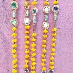 Indian Woolen Mango Yellow Pom Pom Colorful Marigold Flower Decoration Garlands